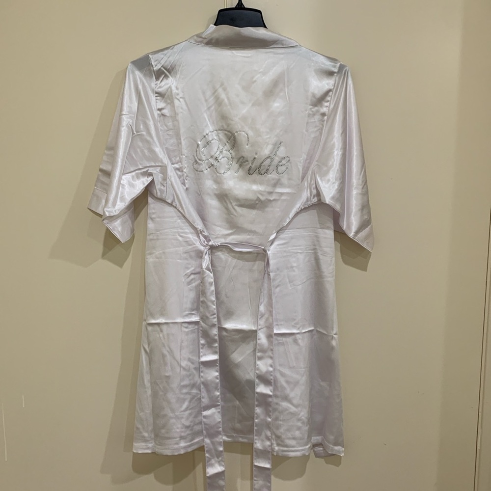 -Cute white satin-like bridal robe
